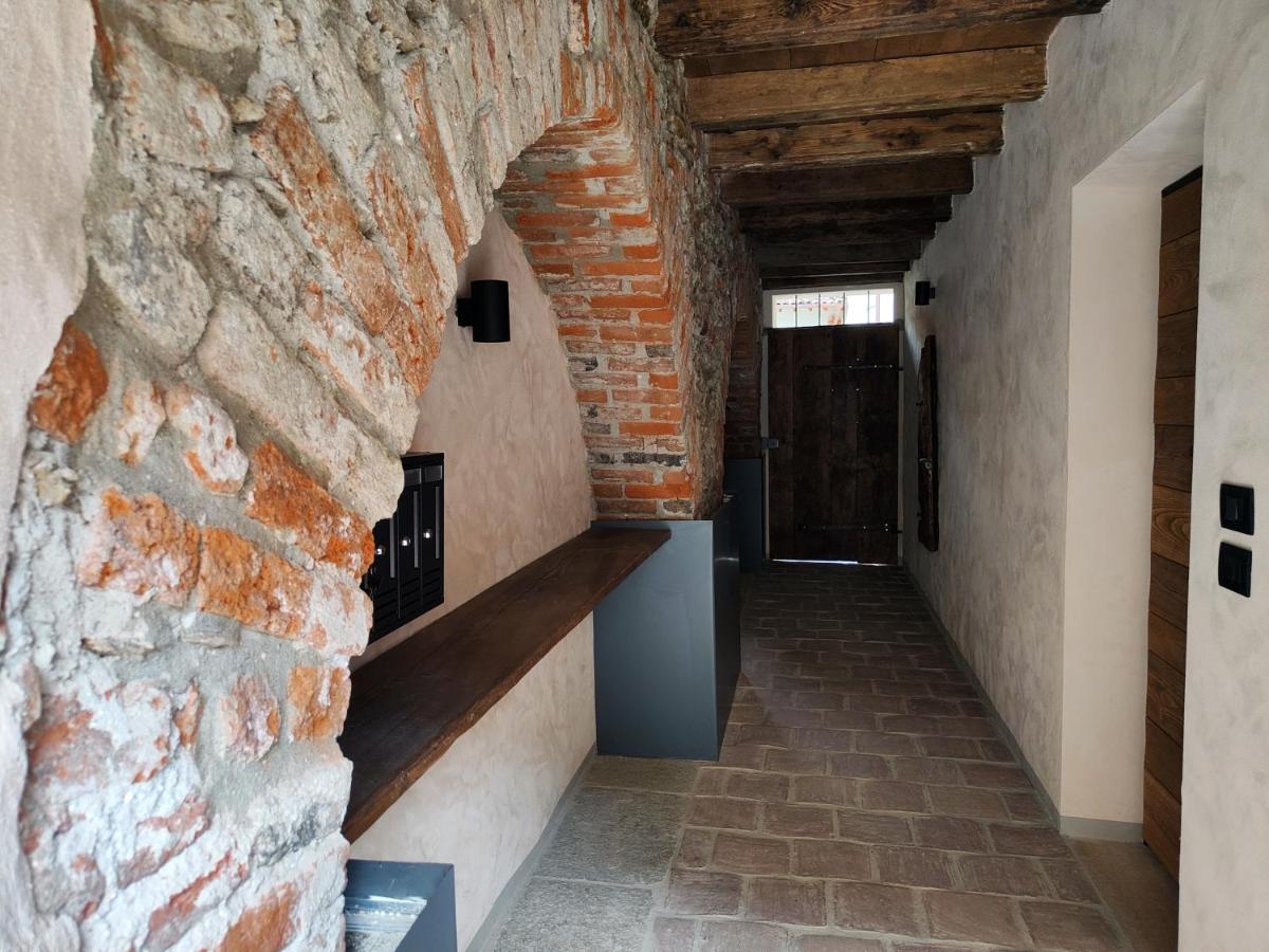 Domus Acaja Apartment Pinerolo ภายนอก รูปภาพ