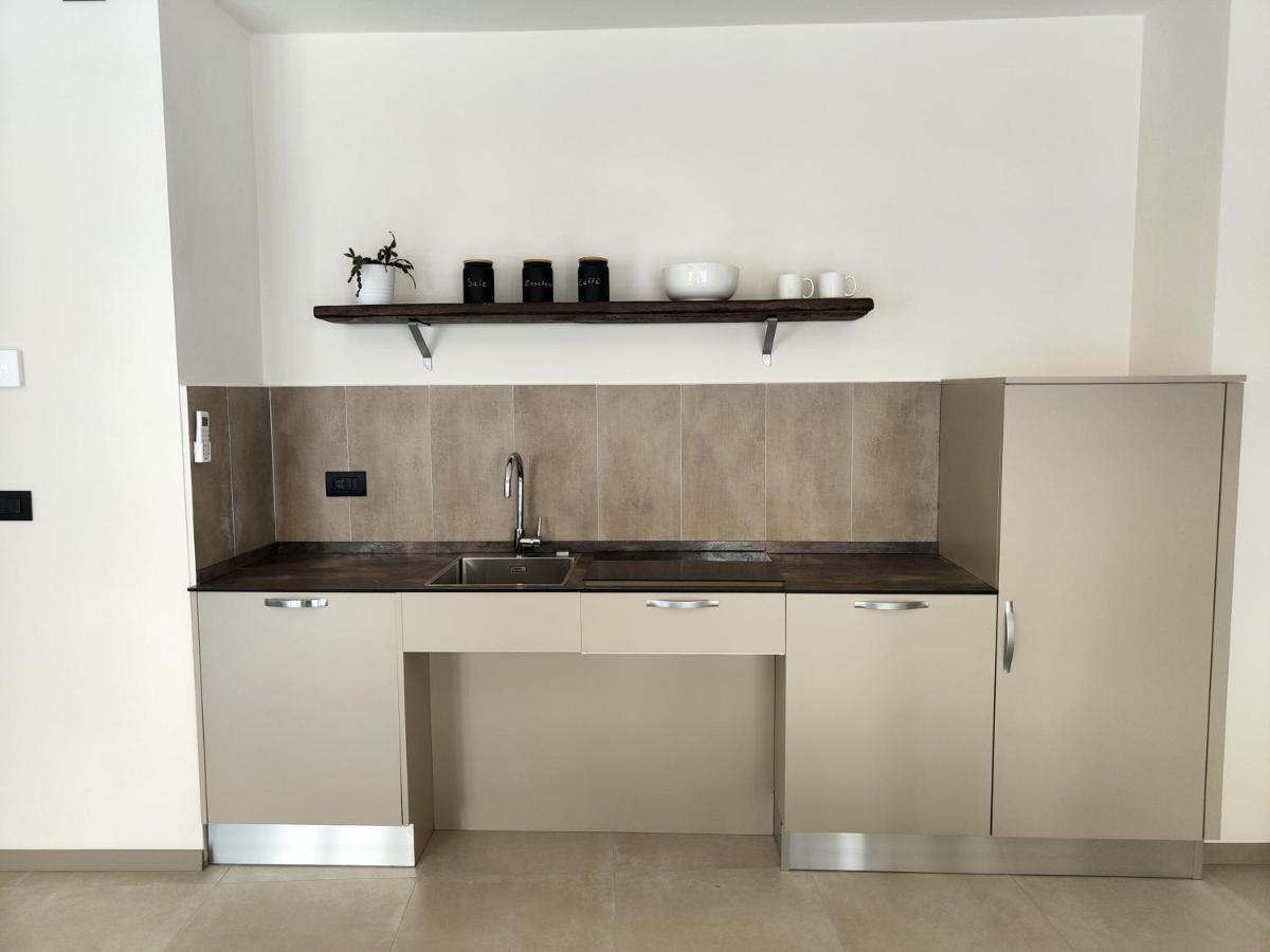 Domus Acaja Apartment Pinerolo ภายนอก รูปภาพ