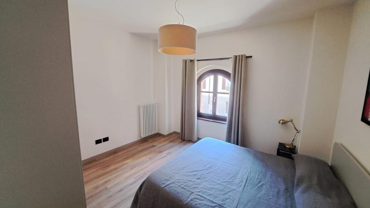 Domus Acaja Apartment Pinerolo ภายนอก รูปภาพ