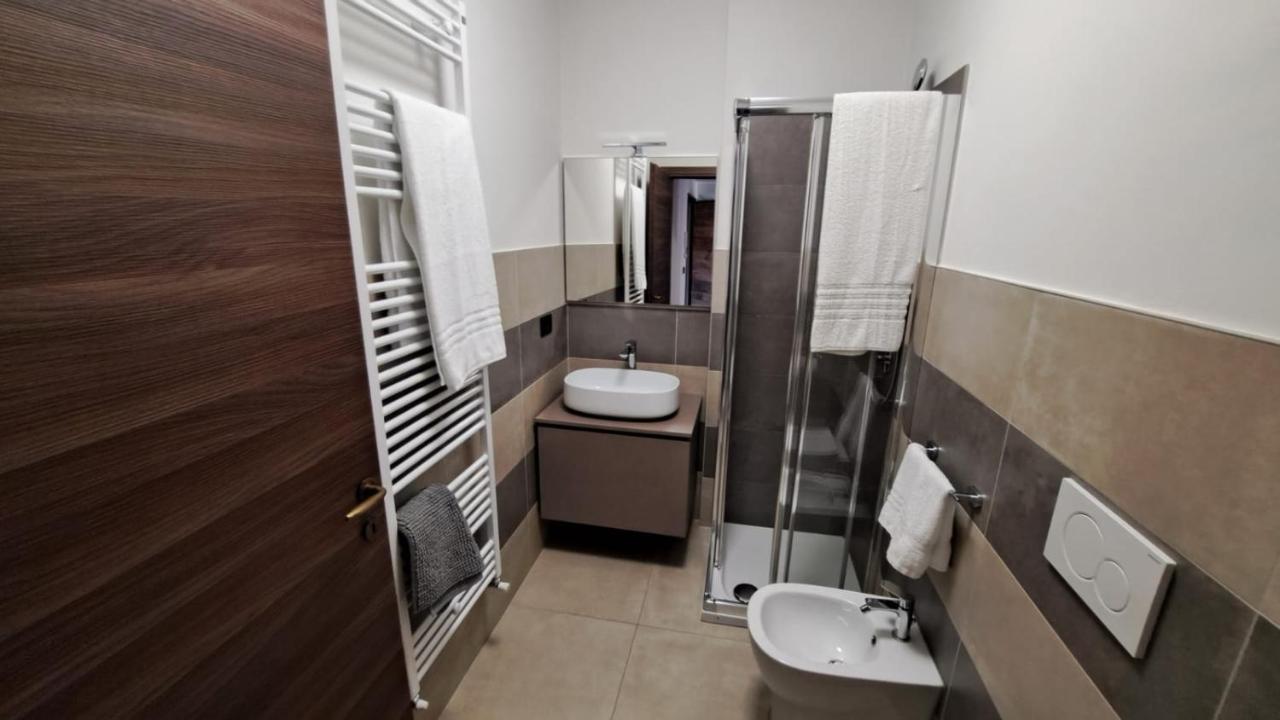 Domus Acaja Apartment Pinerolo ภายนอก รูปภาพ